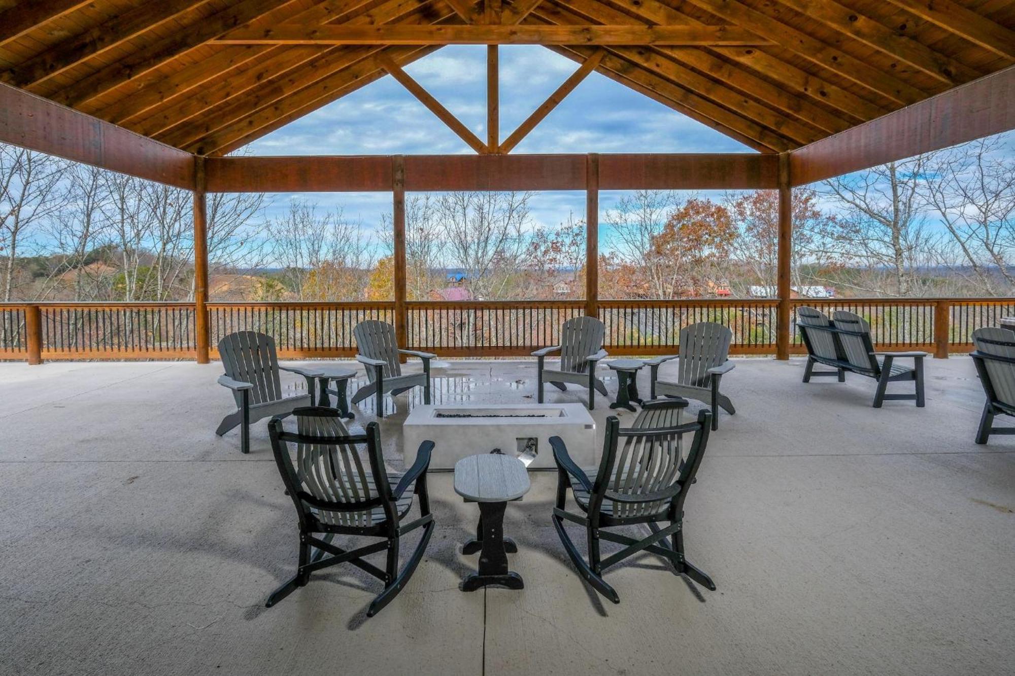 Swim And Gym Mansion Villa Pigeon Forge Exterior photo