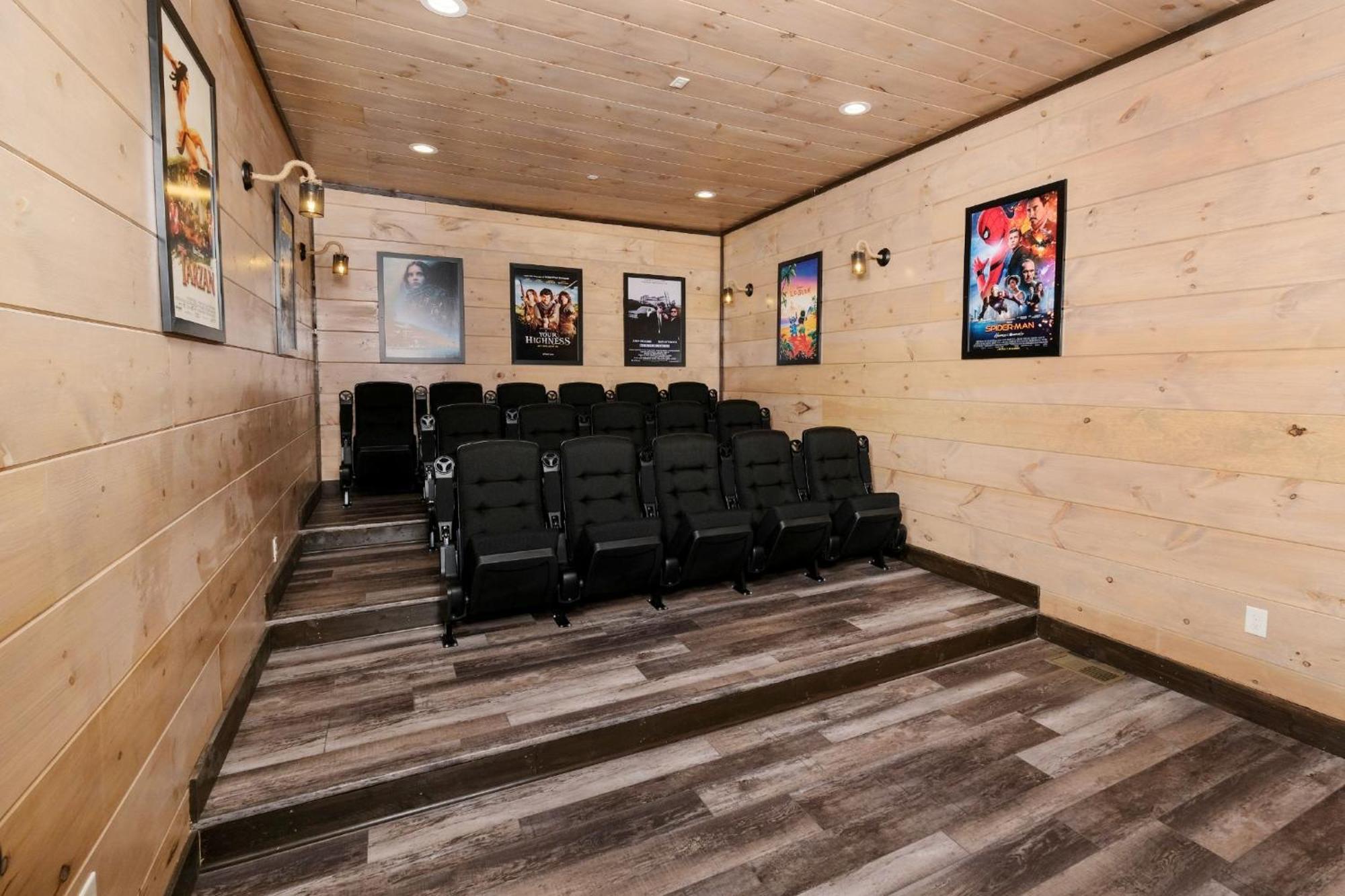 Swim And Gym Mansion Villa Pigeon Forge Exterior photo